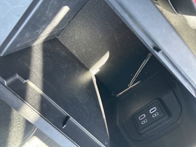 Used 2023 Toyota RAV4 SE w/ Convenience Package image 33