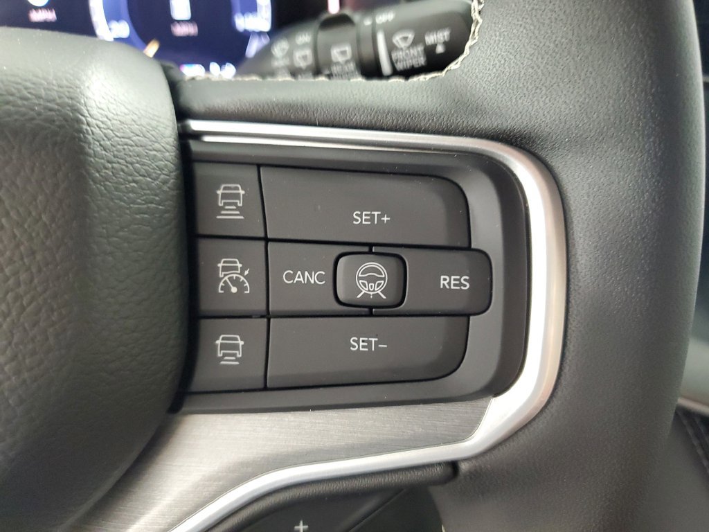 New 2026 Jeep Grand Wagoneer Limited AWD/4WD image 23