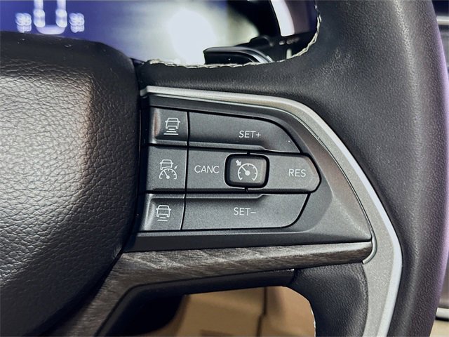 Used 2023 Jeep Grand Cherokee L Limited image 36