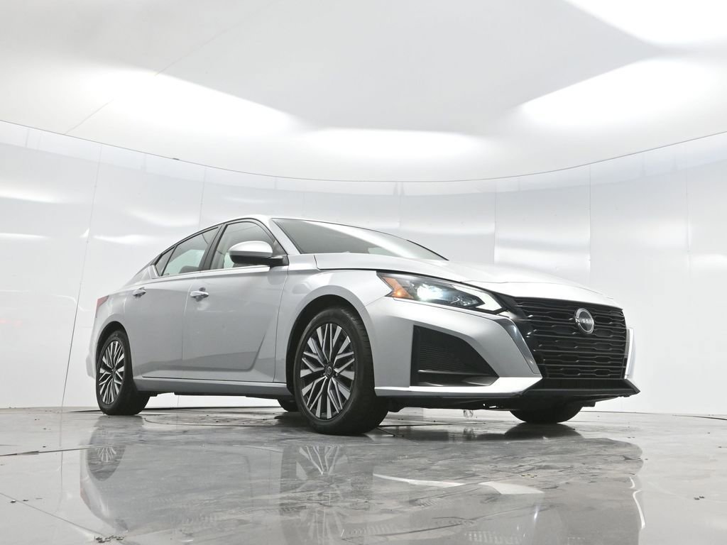 Used 2023 Nissan Altima 2.5 SV image 57