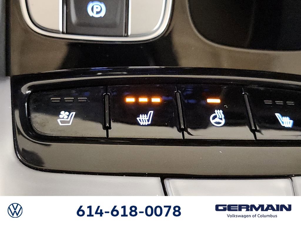 Used 2022 Hyundai Santa Cruz Limited image 34