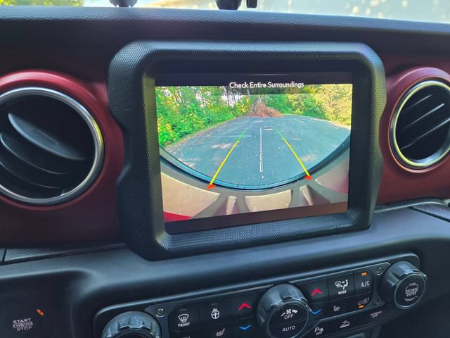 Used 2021 Jeep Wrangler Unlimited Rubicon AWD/4WD image 32