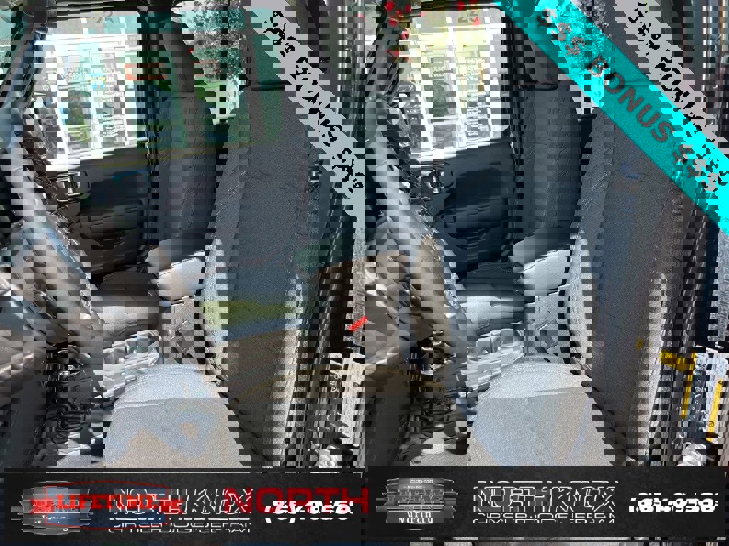 New 2025 Jeep Gladiator Sport image 4