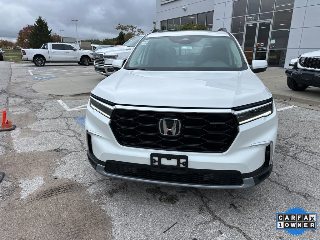 Used 2025 Honda Pilot Touring image 10