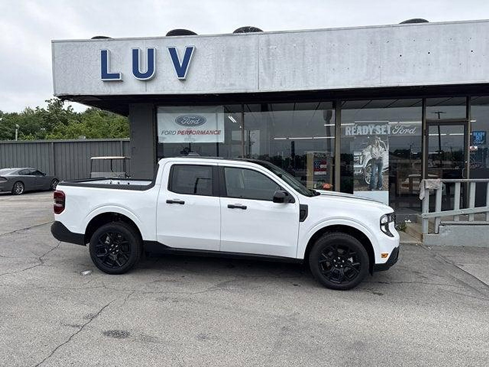 New 2026 Ford Maverick XLT w/ XLT Luxury Package AWD/4WD image 2