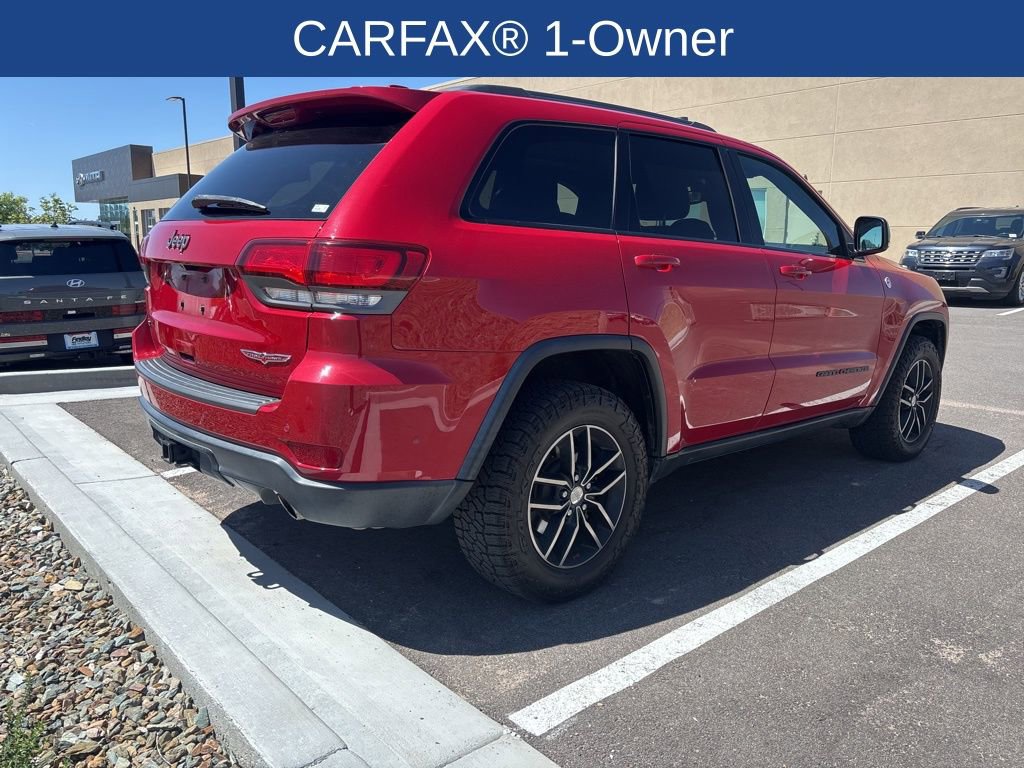 Used 2017 Jeep Grand Cherokee Trailhawk w/ Trailhawk Luxury Group AWD/4WD image 3