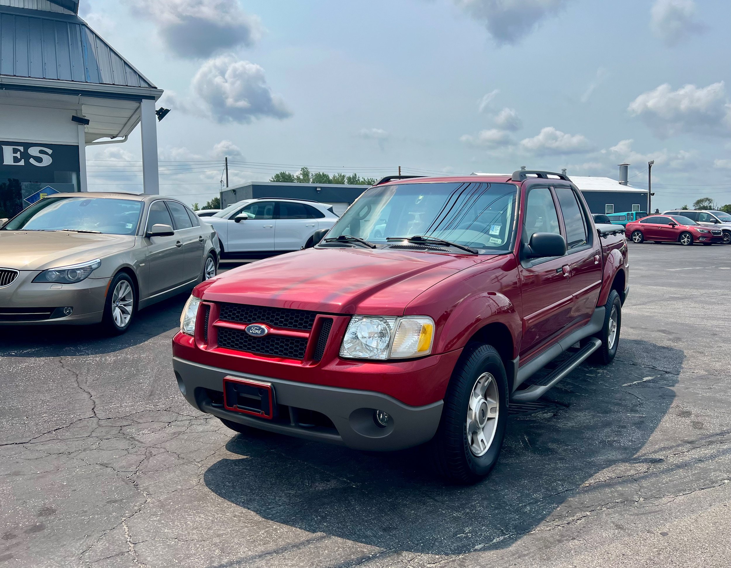 Used 2003 Ford Explorer Sport Trac XLS AWD/4WD image 1