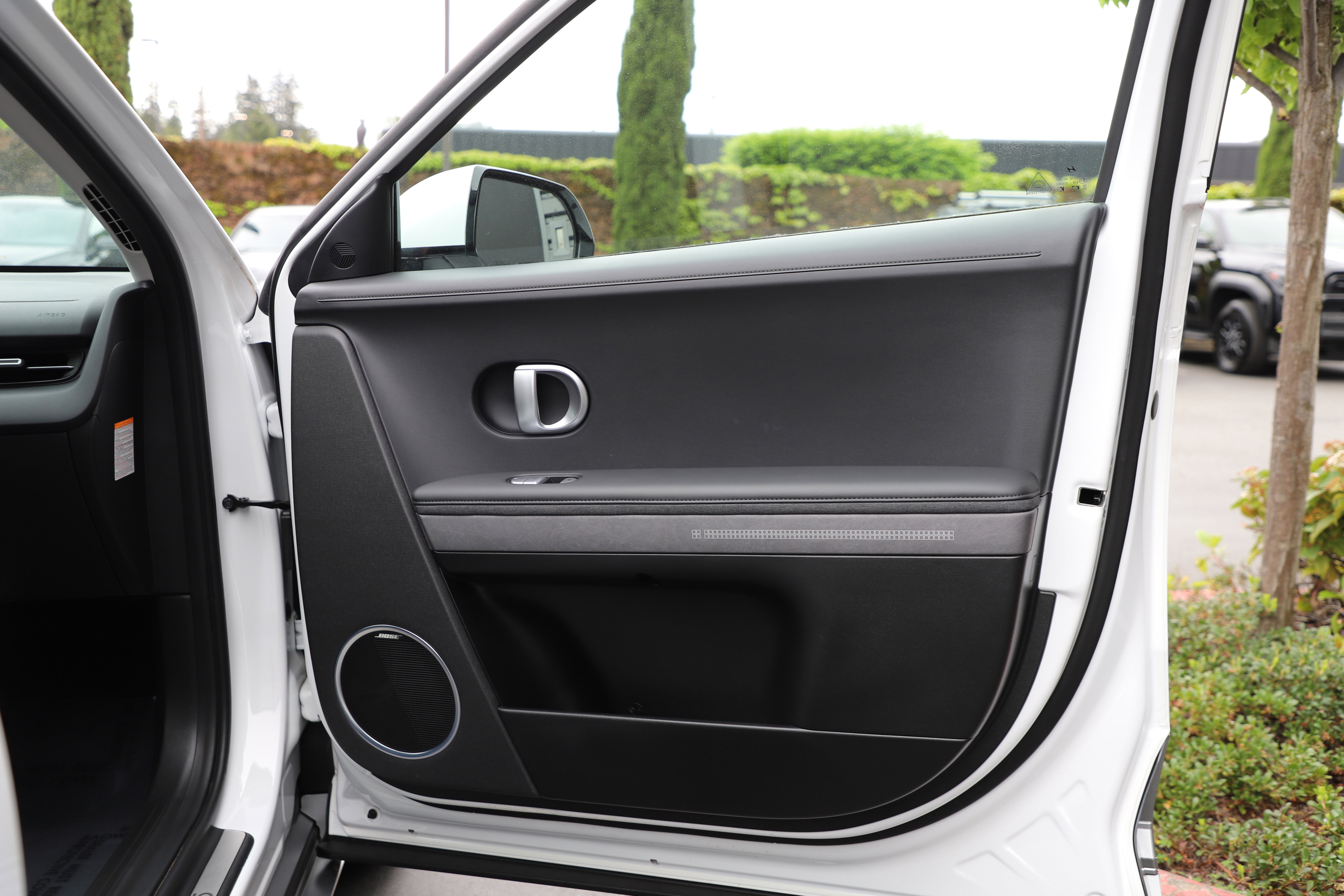 Used 2024 Hyundai Ioniq 5 Limited AWD/4WD image 7
