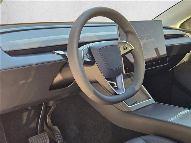 Used 2026 Tesla Model Y AWD image 10