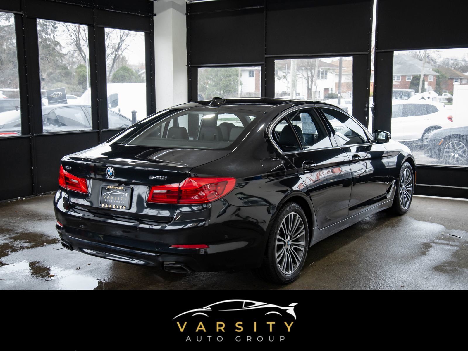 Used 2019 BMW 540i xDrive w/ Premium Package image 4