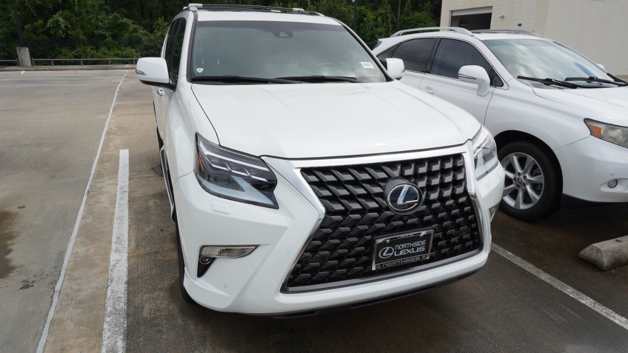 Certified 2023 Lexus GX 460 Luxury w/ Accessory Package AWD/4WD image 2