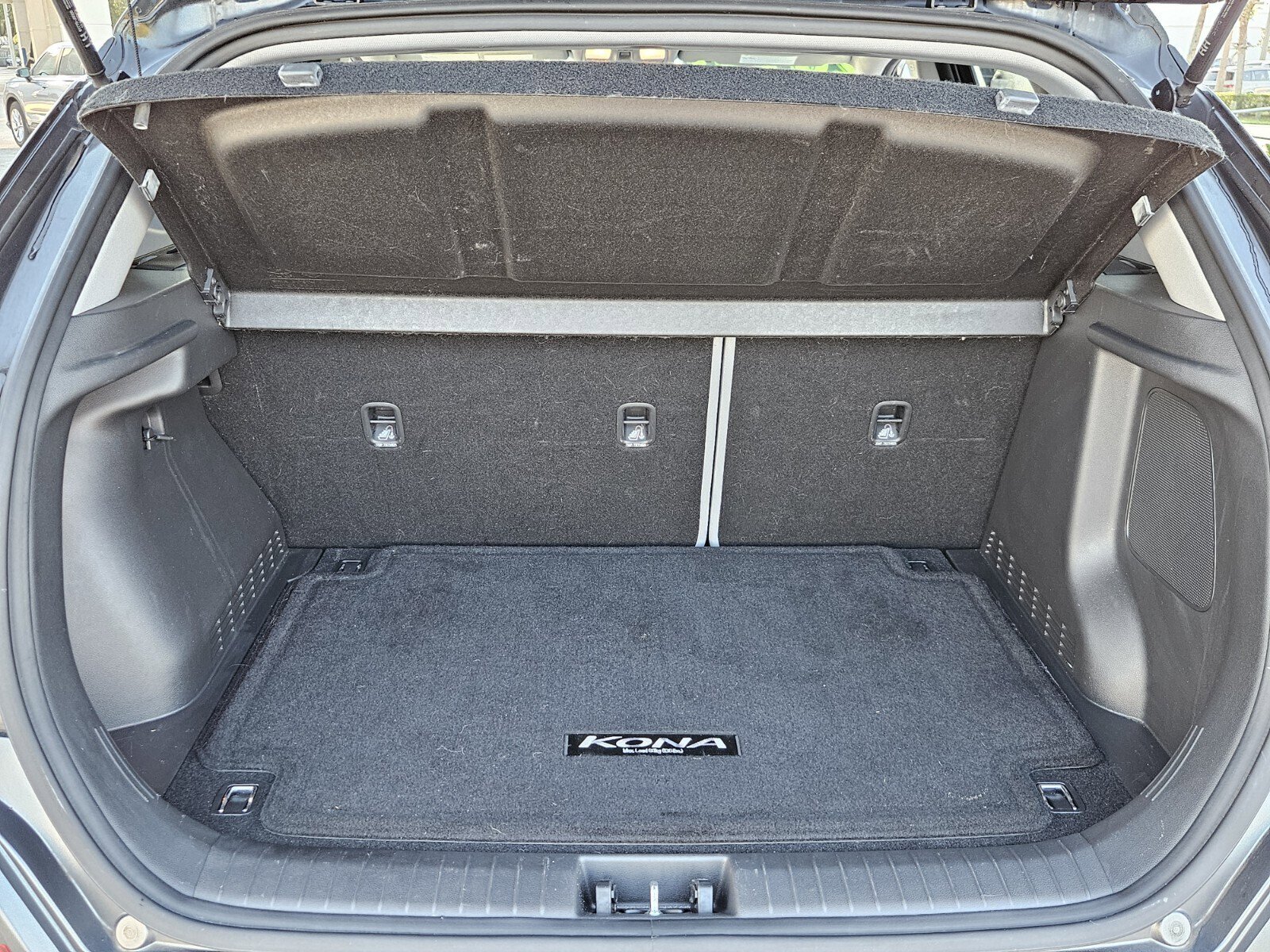 Used 2021 Hyundai Kona Limited w/ Cargo Package image 18