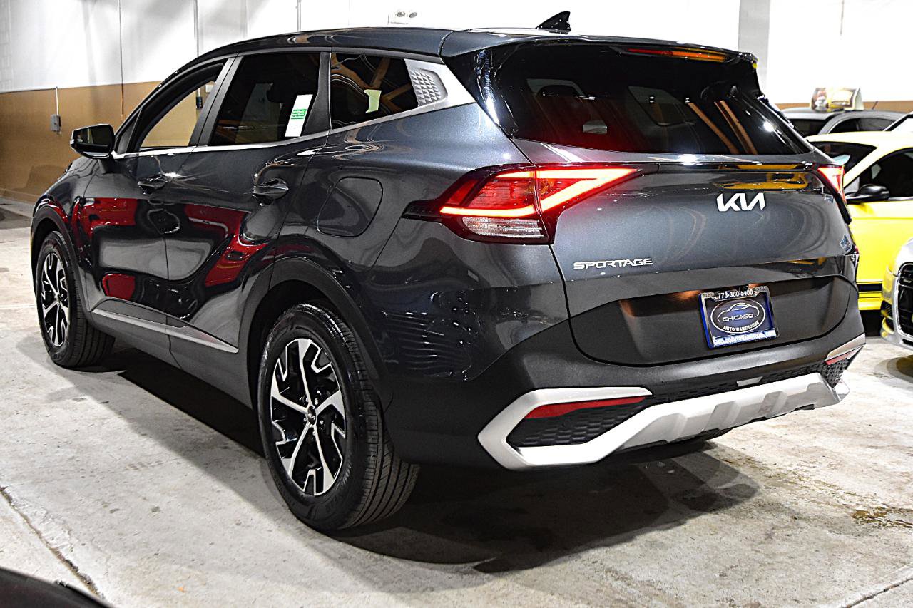 Used 2024 Kia Sportage EX image 10