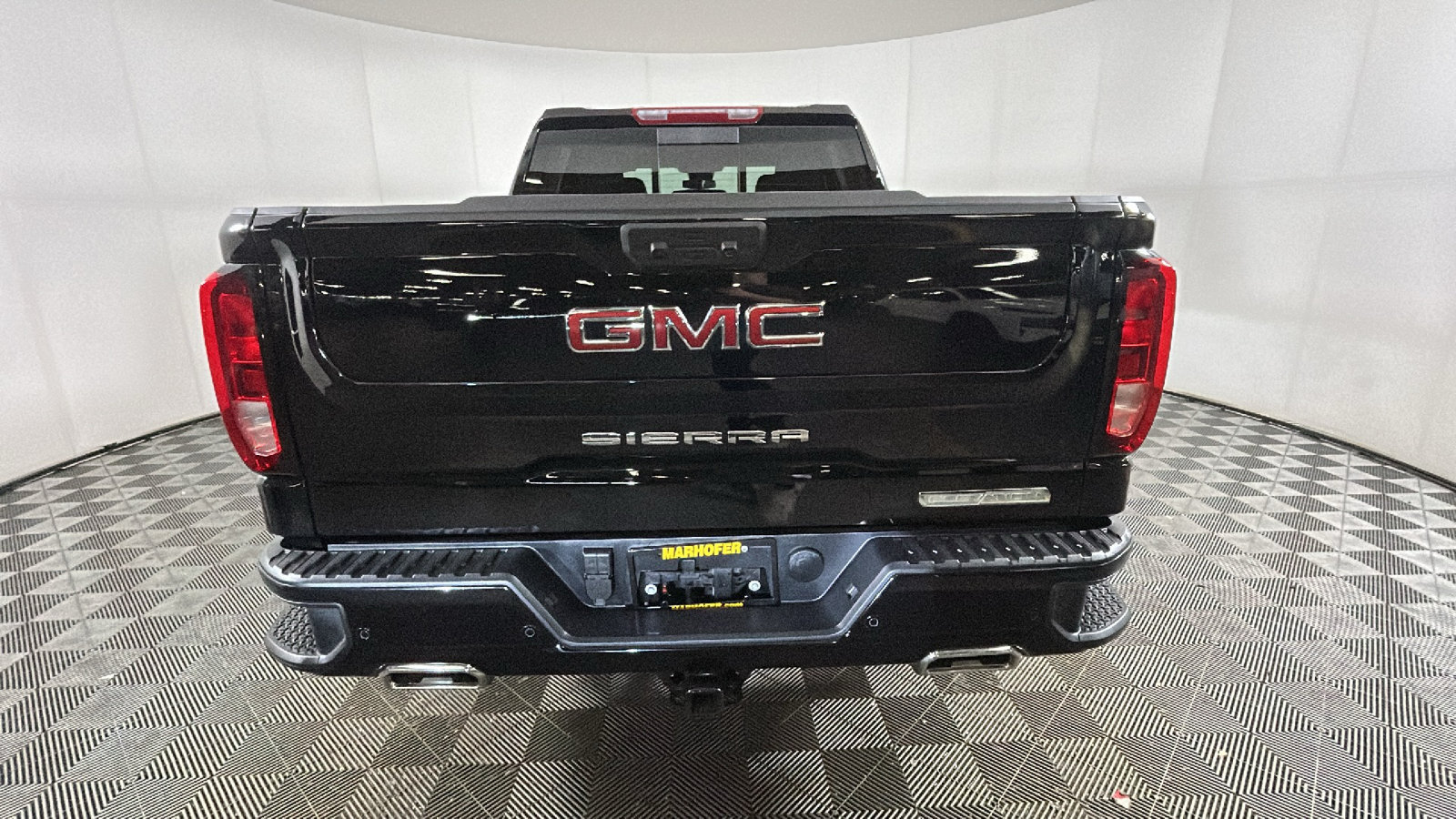 New 2026 GMC Sierra 1500 Elevation w/ Elevation Premium Package AWD/4WD image 4