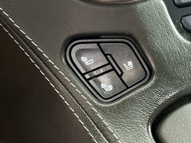 Used 2020 GMC Yukon Denali w/ Denali Premium Package AWD/4WD image 22