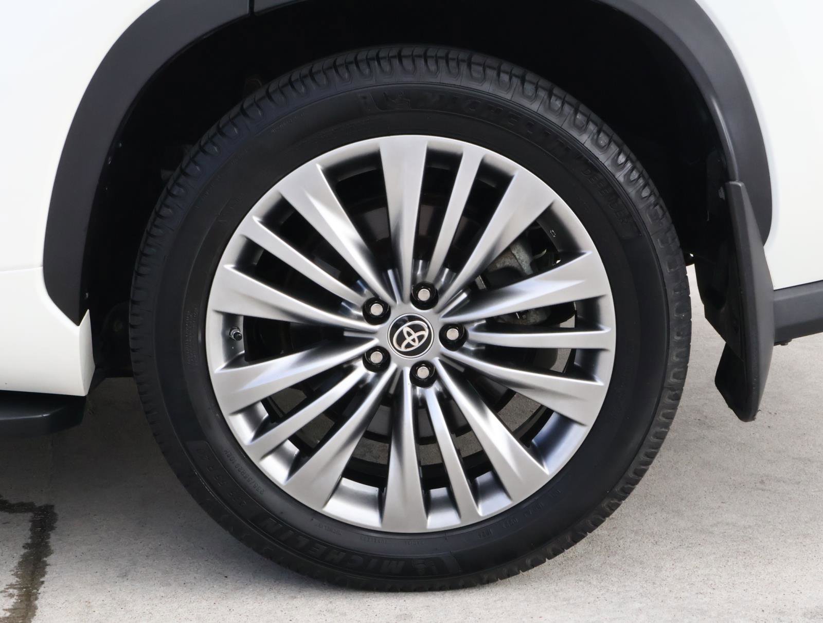 Used 2021 Toyota Highlander Platinum image 9