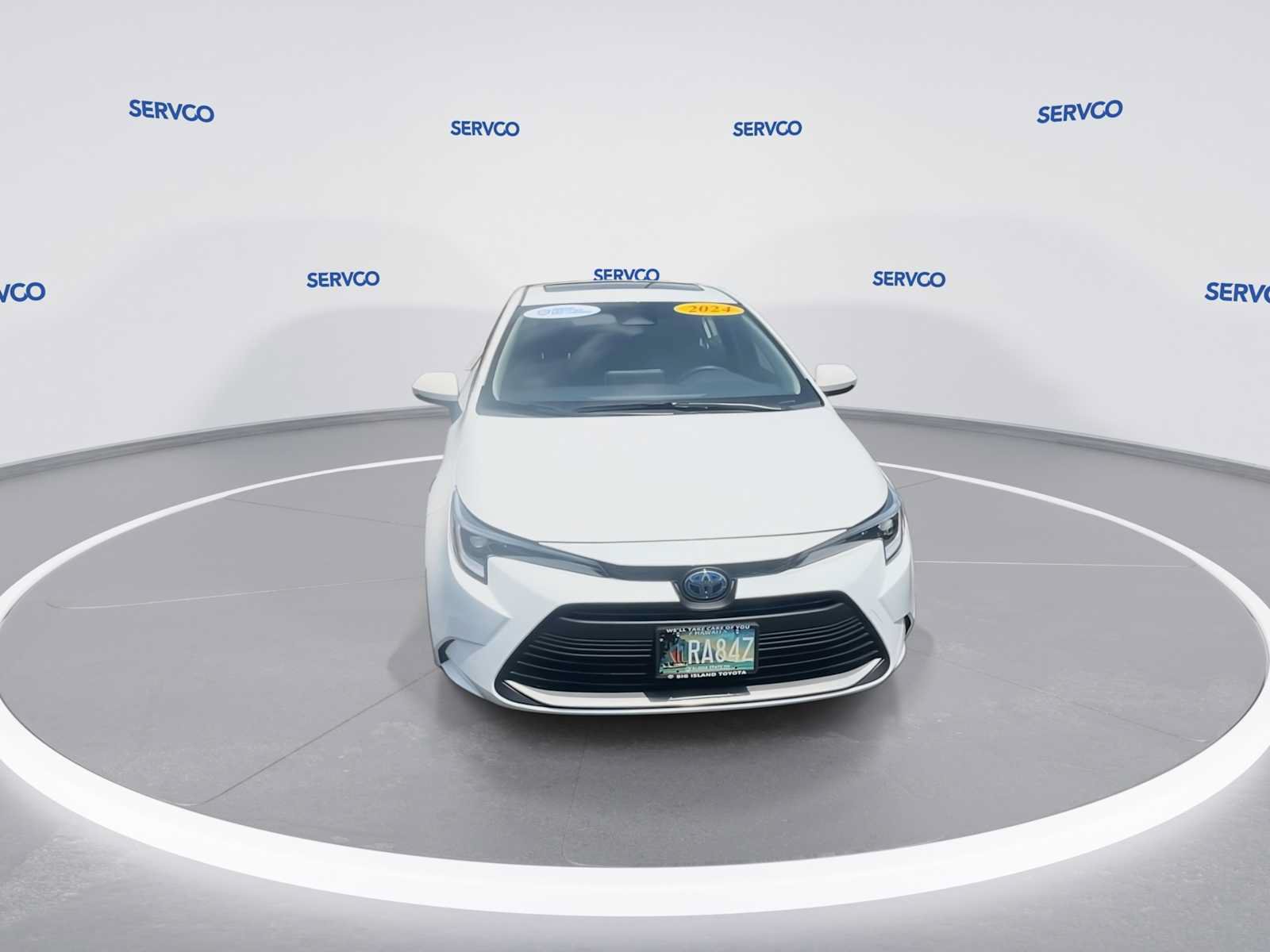 Used 2024 Toyota Corolla XLE FWD image 3