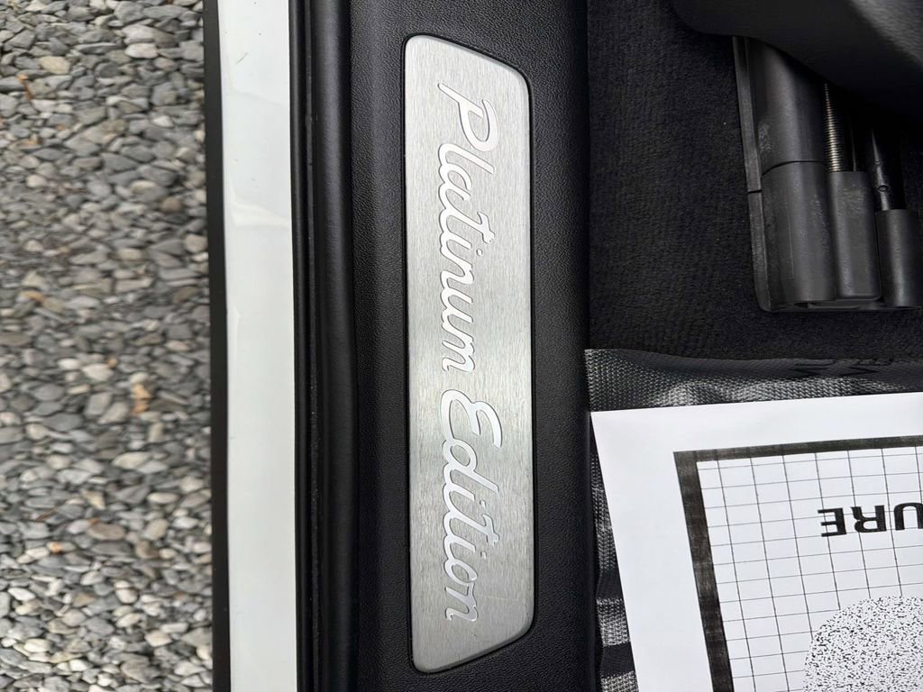 Used 2023 Porsche Cayenne Platinum Edition image 16