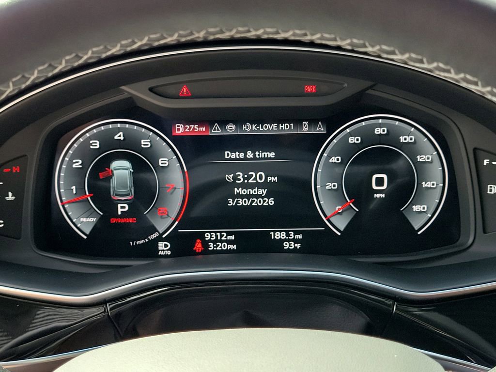 Used 2024 Audi Q8 Premium image 34