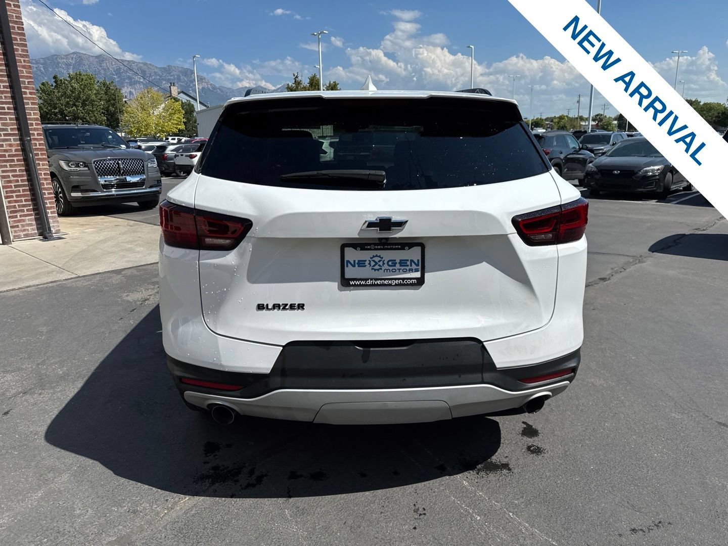 Used 2024 Chevrolet Blazer LT w/ Midnight/Sport Edition AWD/4WD image 6