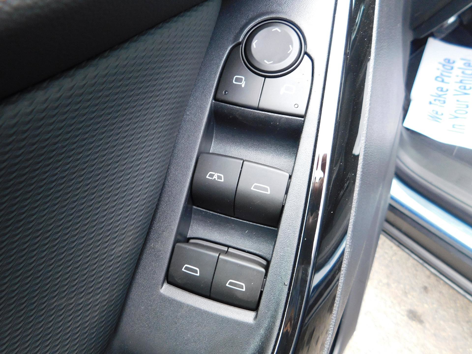 New 2026 Chevrolet Equinox LT w/ Convenience Package II image 26