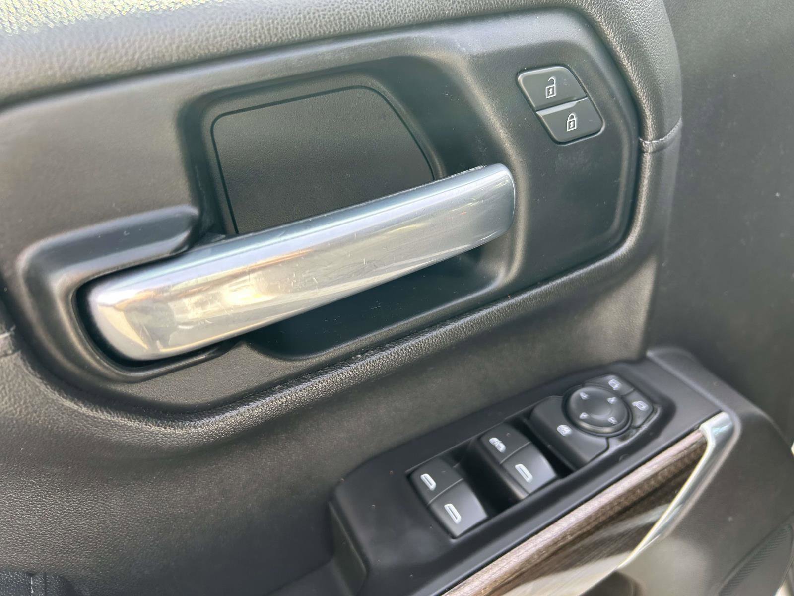 Used 2019 Chevrolet Silverado 1500 LT w/ All-Star Edition image 18