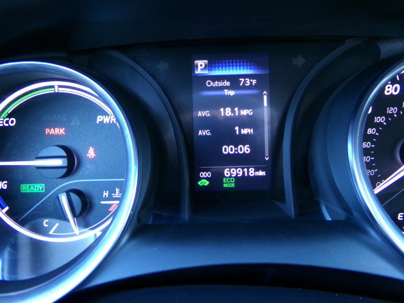 Used 2018 Toyota Camry LE FWD image 18