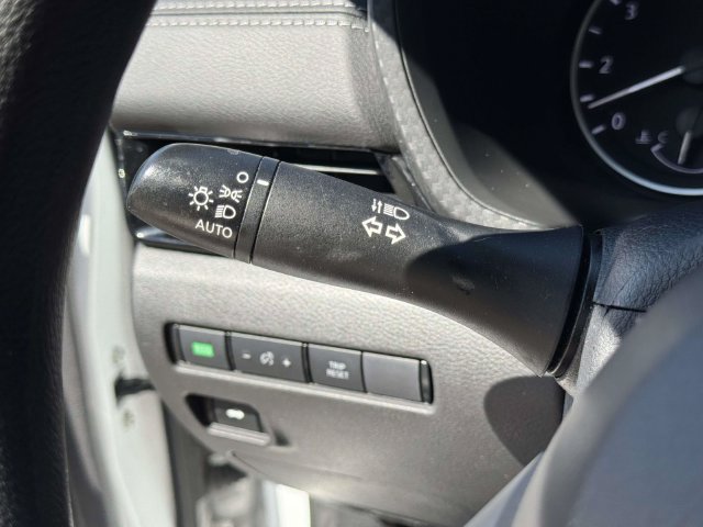 Used 2024 Nissan Sentra SV FWD image 27