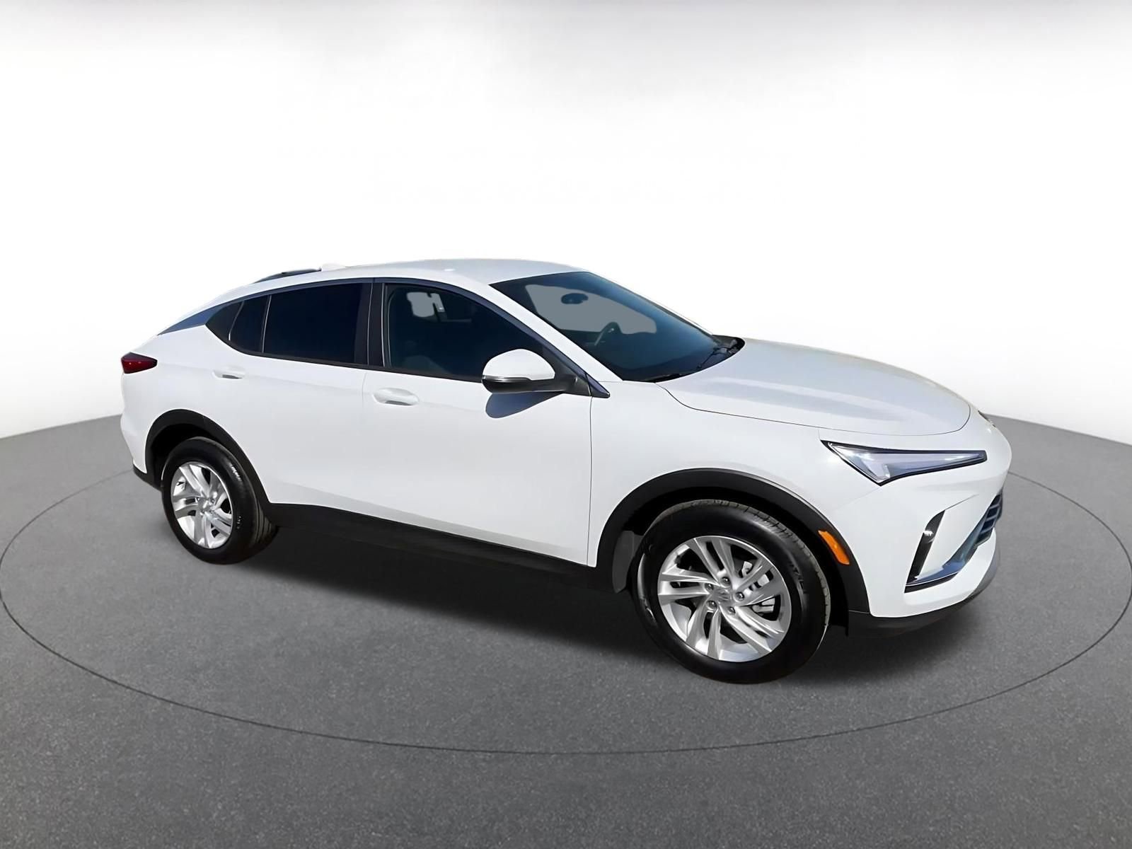 Used 2025 Buick Envista Preferred image 2