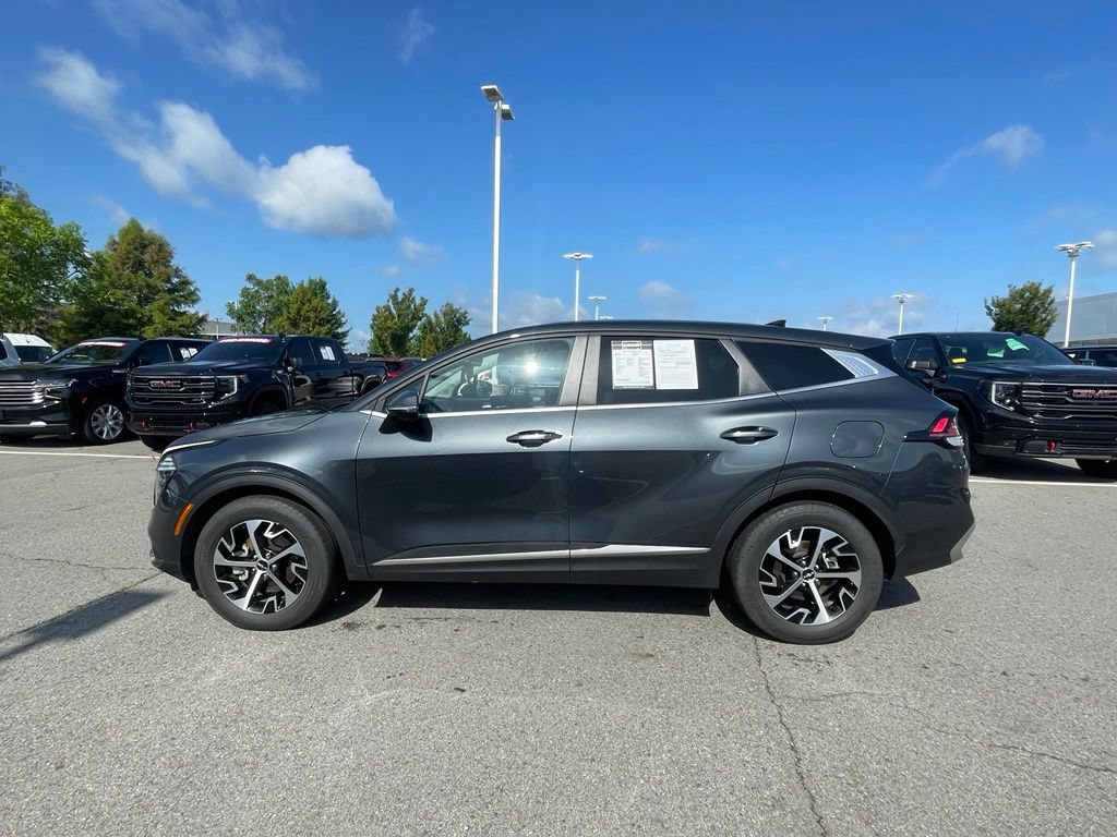Used 2024 Kia Sportage EX FWD image 4