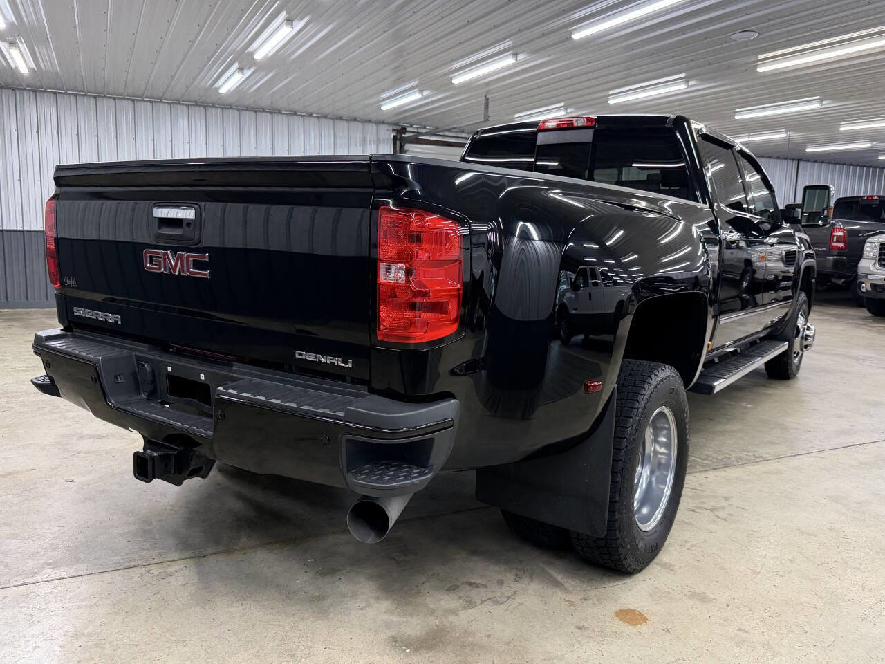 Used 2019 GMC Sierra 3500 Denali w/ Duramax Plus Package image 6