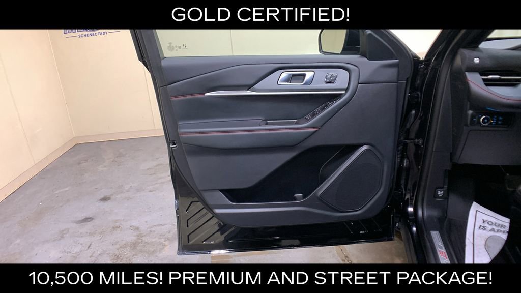 Certified 2025 Ford Explorer ST-Line w/ Premium Package image 30