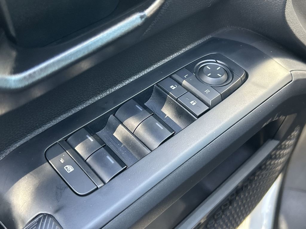 Used 2025 Toyota Tacoma SR5 image 23