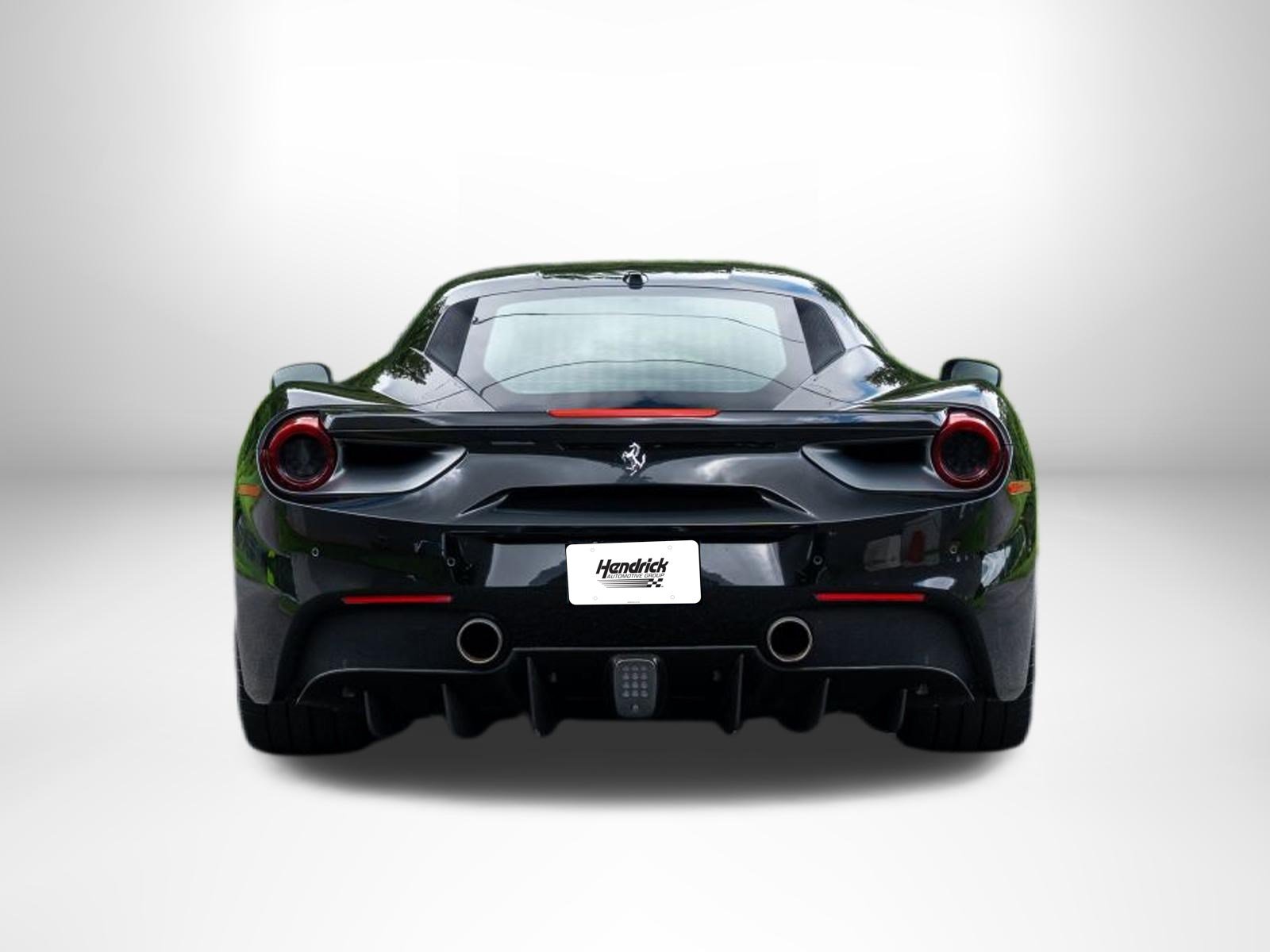 Used 2018 Ferrari 488 GTB RWD image 8