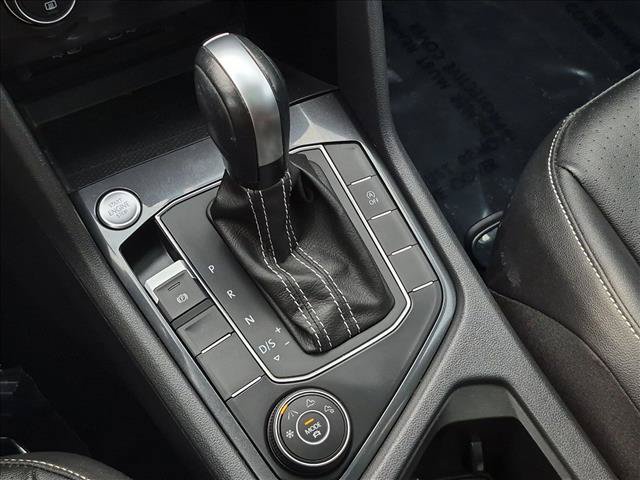 Used 2021 Volkswagen Tiguan SE w/ Panoramic Sunroof Package AWD/4WD image 12