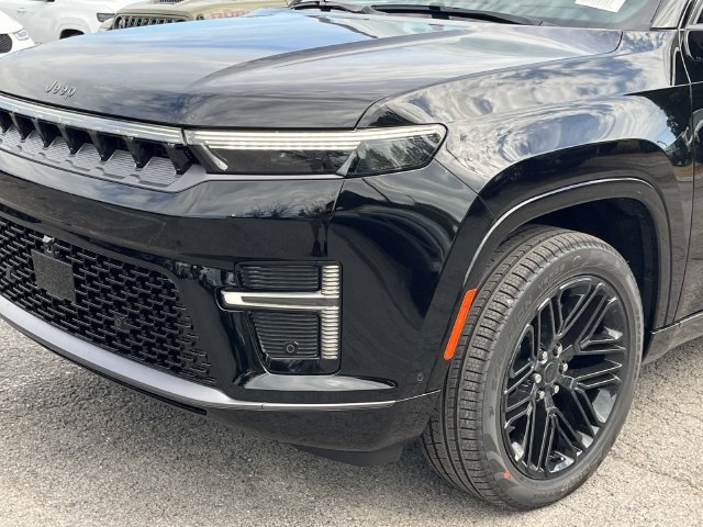 New 2026 Jeep Grand Wagoneer L Limited AWD/4WD image 11