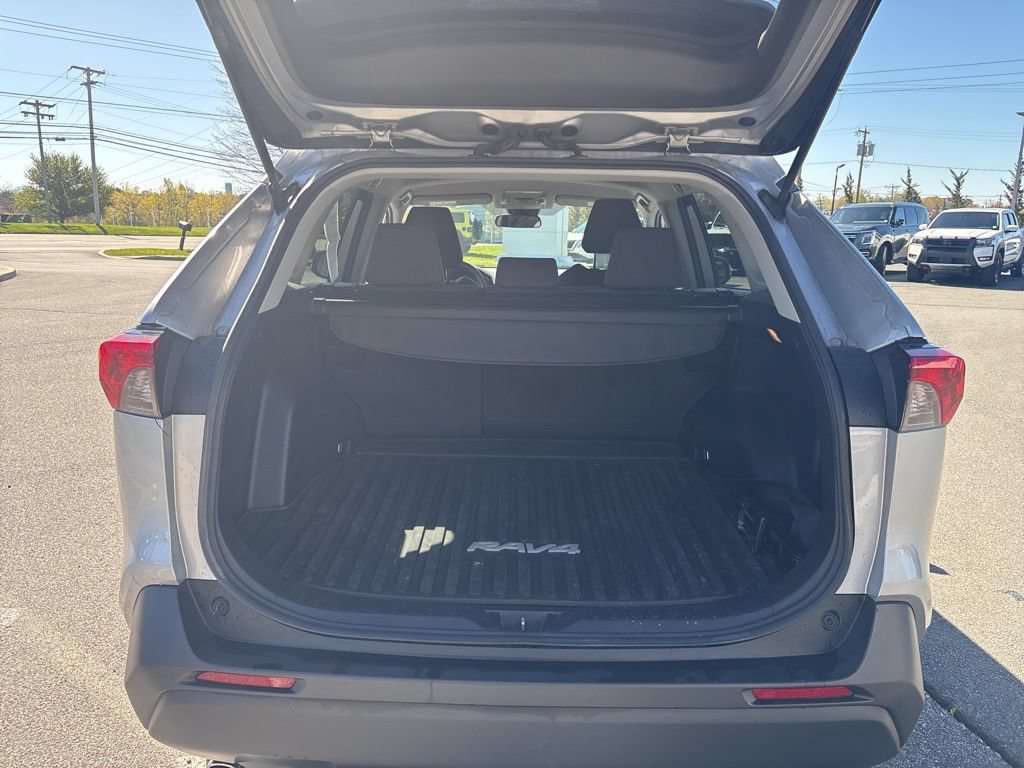 Used 2020 Toyota RAV4 LE w/ All Weather Liner Package AWD/4WD image 25