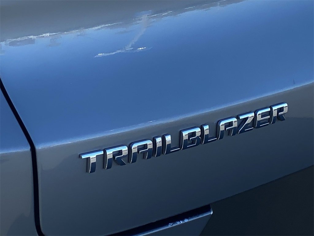 Used 2023 Chevrolet TrailBlazer LT w/ Convenience Package image 17