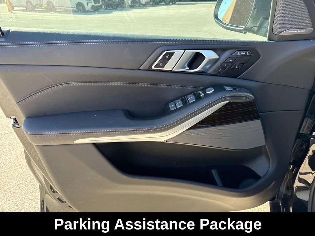 Used 2025 BMW X7 xDrive40i image 14