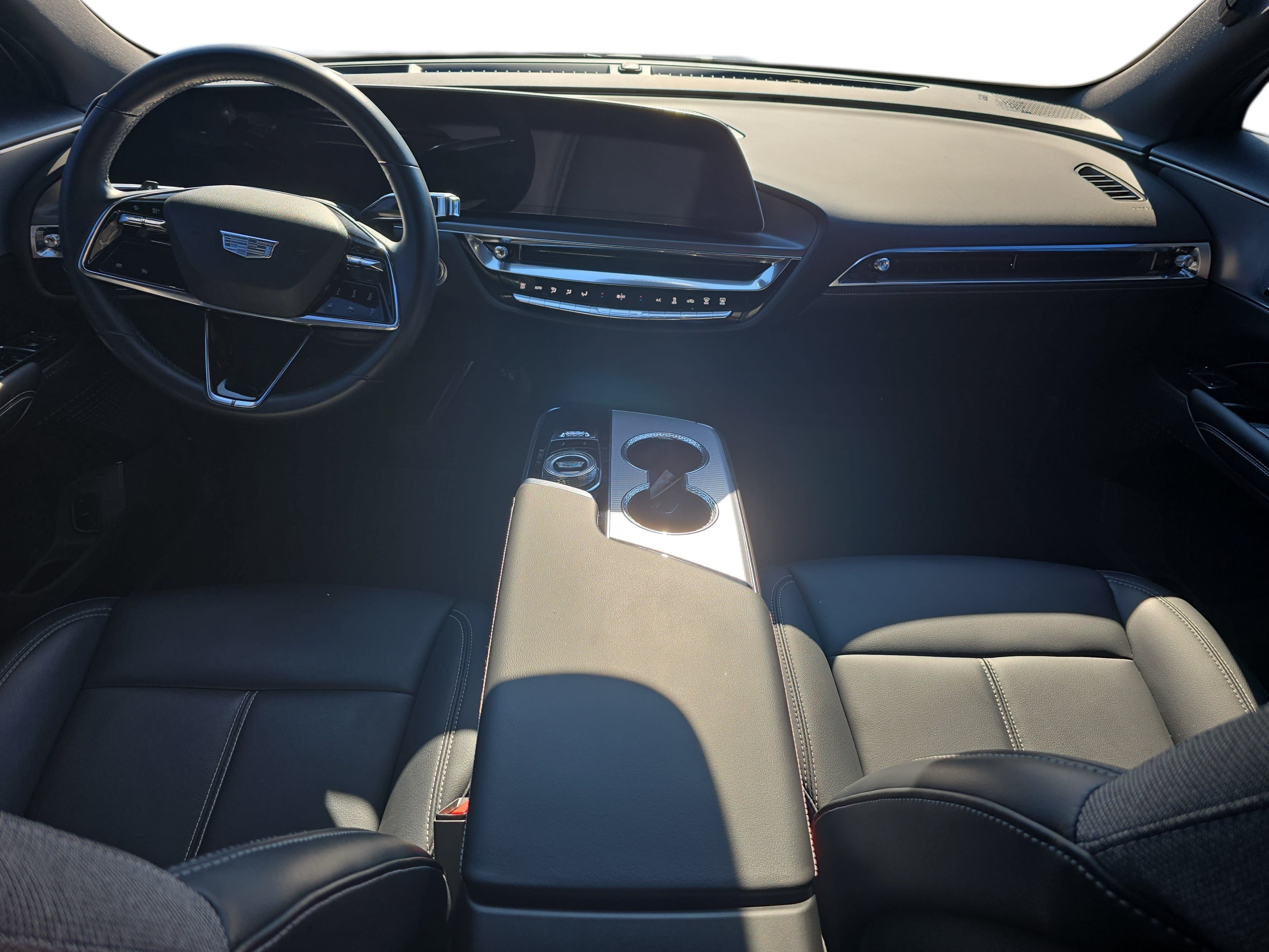 Certified 2024 Cadillac Lyriq Tech RWD image 9