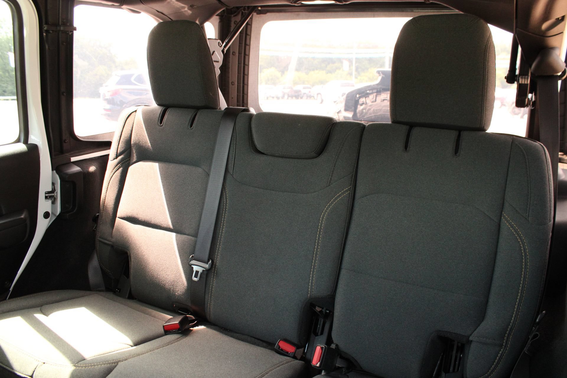 Used 2025 Jeep Wrangler Unlimited Sport AWD/4WD image 16