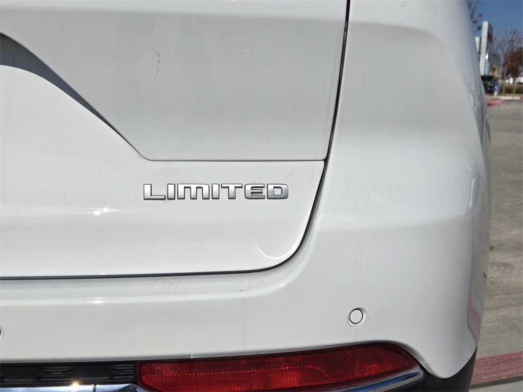 New 2025 Jeep Grand Cherokee Limited w/ Luxury Tech Group II image 5