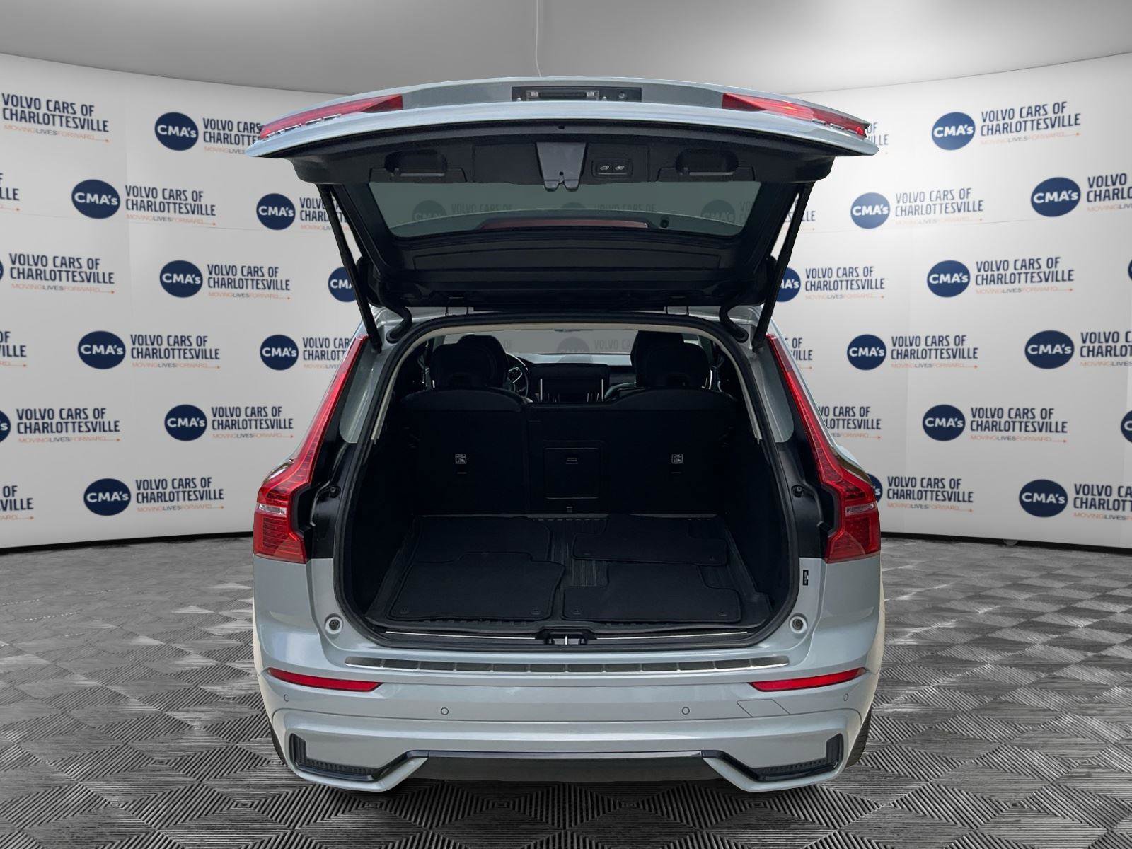 Used 2024 Volvo XC60 B5 Plus w/ Protection Package Premier AWD/4WD image 11