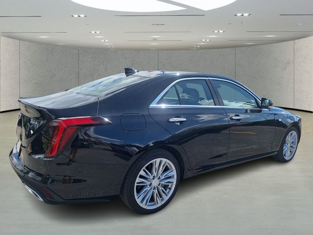 Used 2025 Cadillac CT4 Premium Luxury image 5