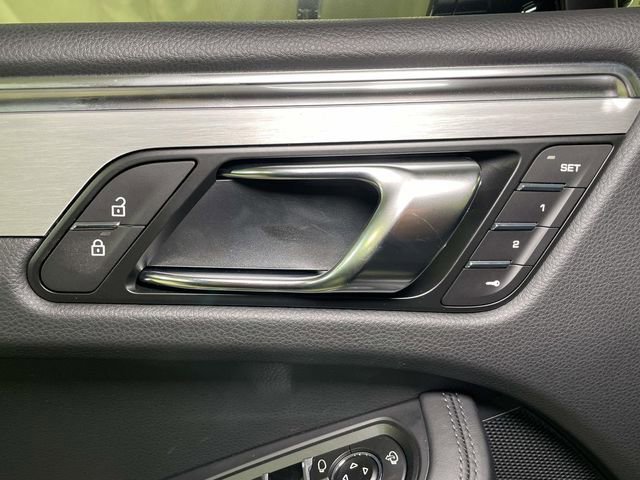 New 2026 Porsche Macan S image 39