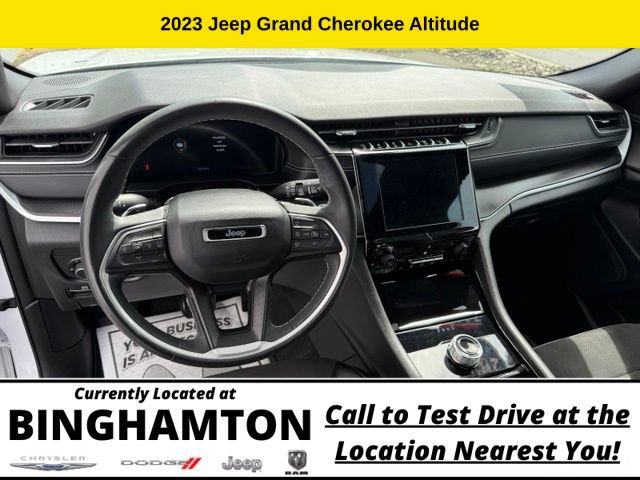 Used 2023 Jeep Grand Cherokee Altitude AWD/4WD image 12
