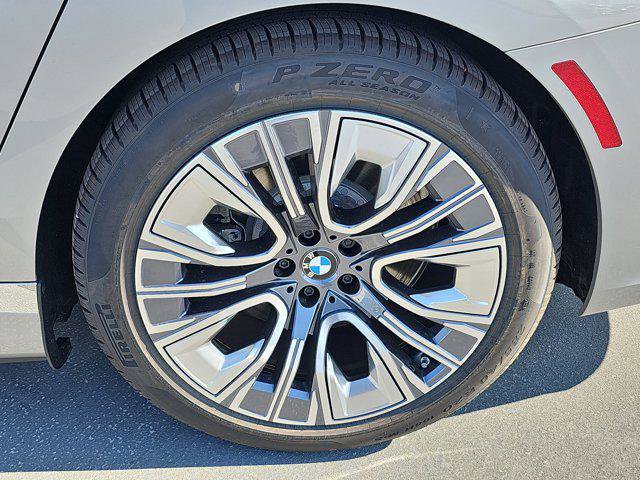 New 2025 BMW i7 eDrive50 image 35