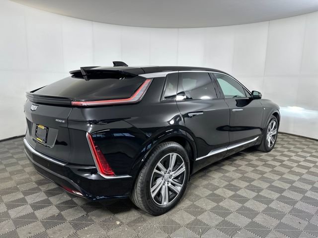 Used 2024 Cadillac Lyriq Tech image 3