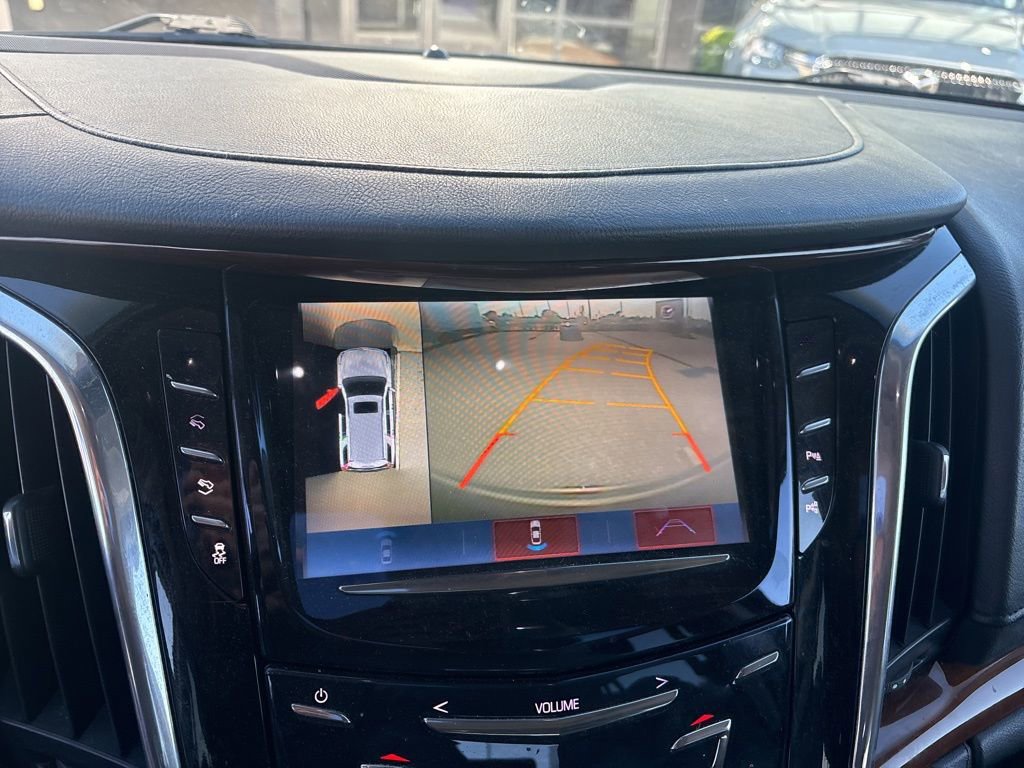 Used 2017 Cadillac Escalade Premium Luxury RWD image 10
