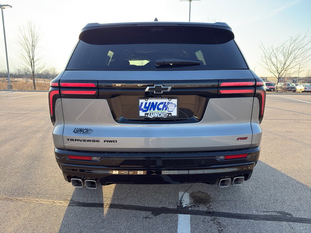 New 2026 Chevrolet Traverse RS w/ LPO, Floor Liner Package image 4